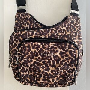 Bagallini Criss Cross Cheetah Print Crossbody Bag. Like New. Smoke Free Home.